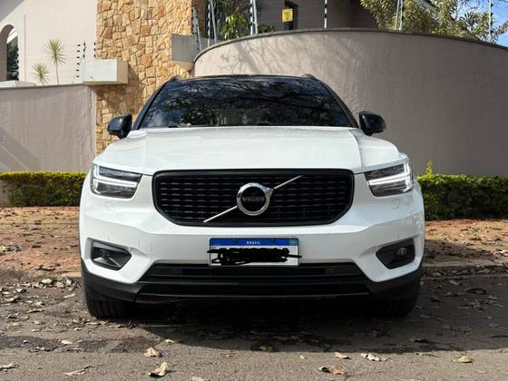 VOLVO XC40 1.5 T5 RECHARGE R-DESIGN GEARTRONIC VOLVO XC40 1.5 T5 RECHARGE R-DESIGN GEARTRONIC